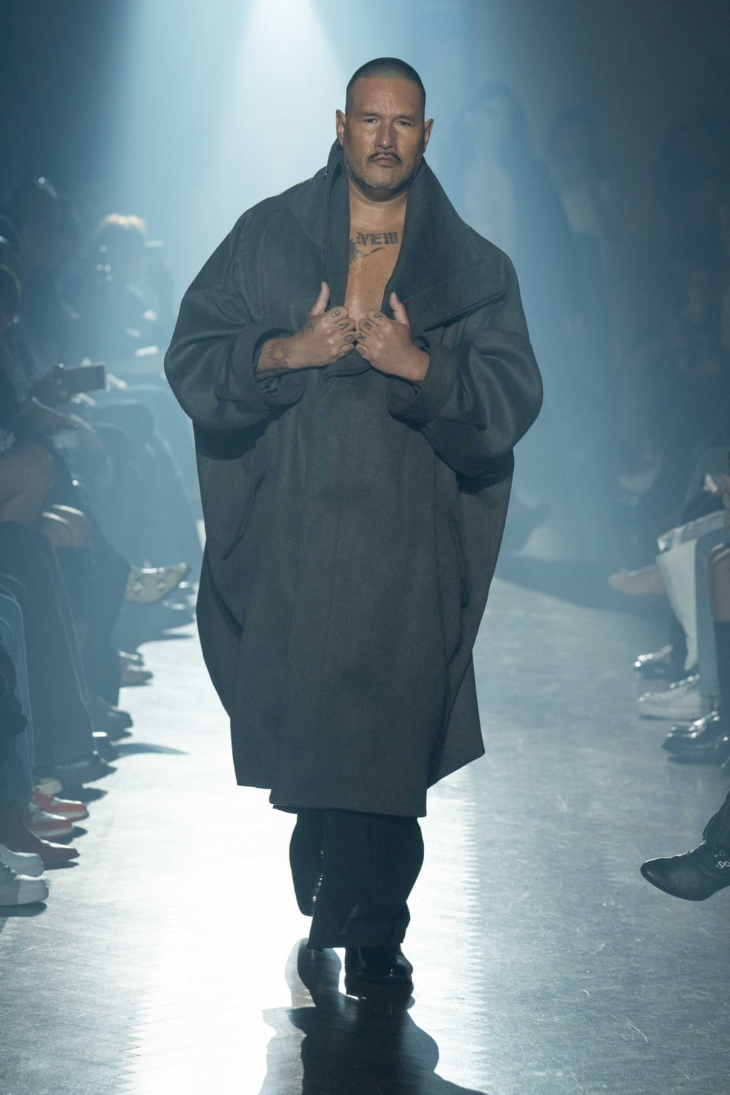 Fashion Week New York Fall/Winter 2022 look 36 from the Willy Chavarria collection menswear