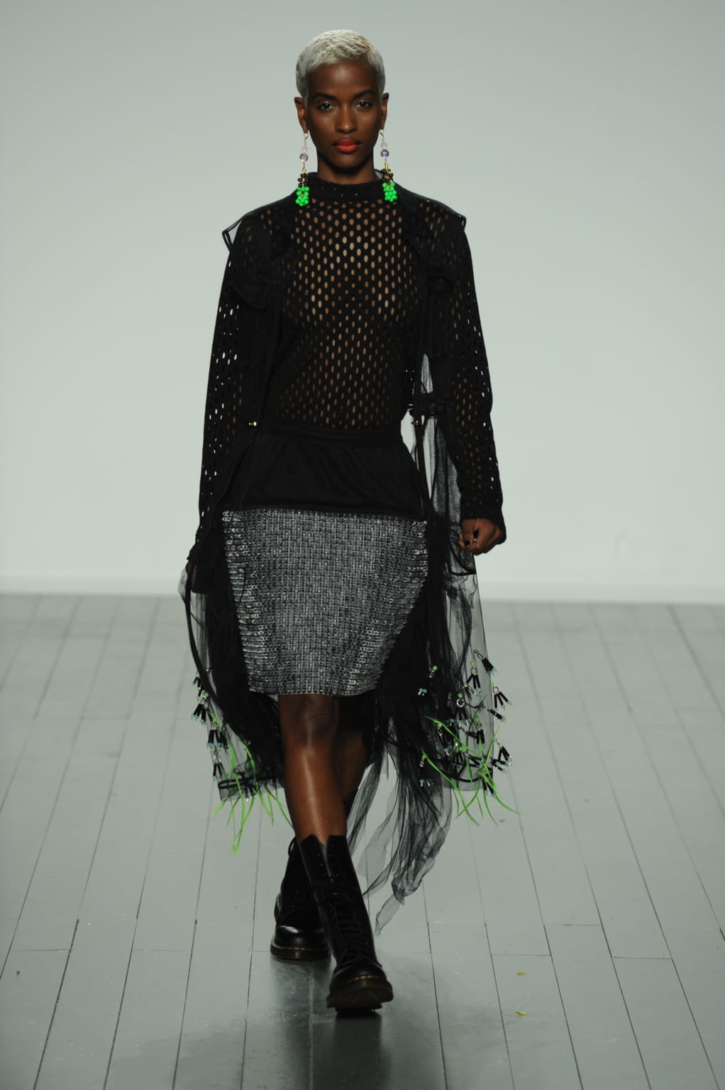 Fashion Week London Fall/Winter 2019 look 36 from the On:Off collection womenswear