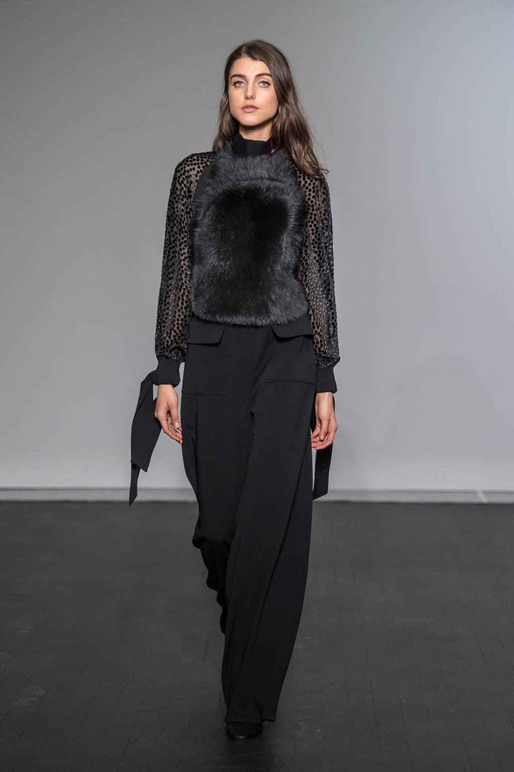 Fashion Week Paris Fall/Winter 2018 look 37 de la collection Nobi Talai womenswear