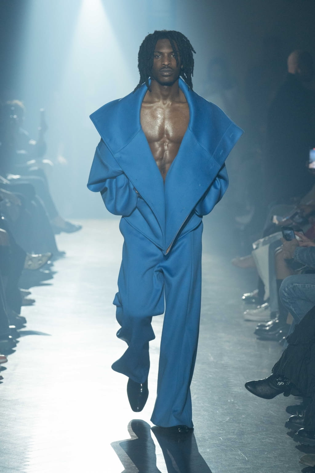 Fashion Week New York Fall/Winter 2022 look 37 from the Willy Chavarria collection menswear