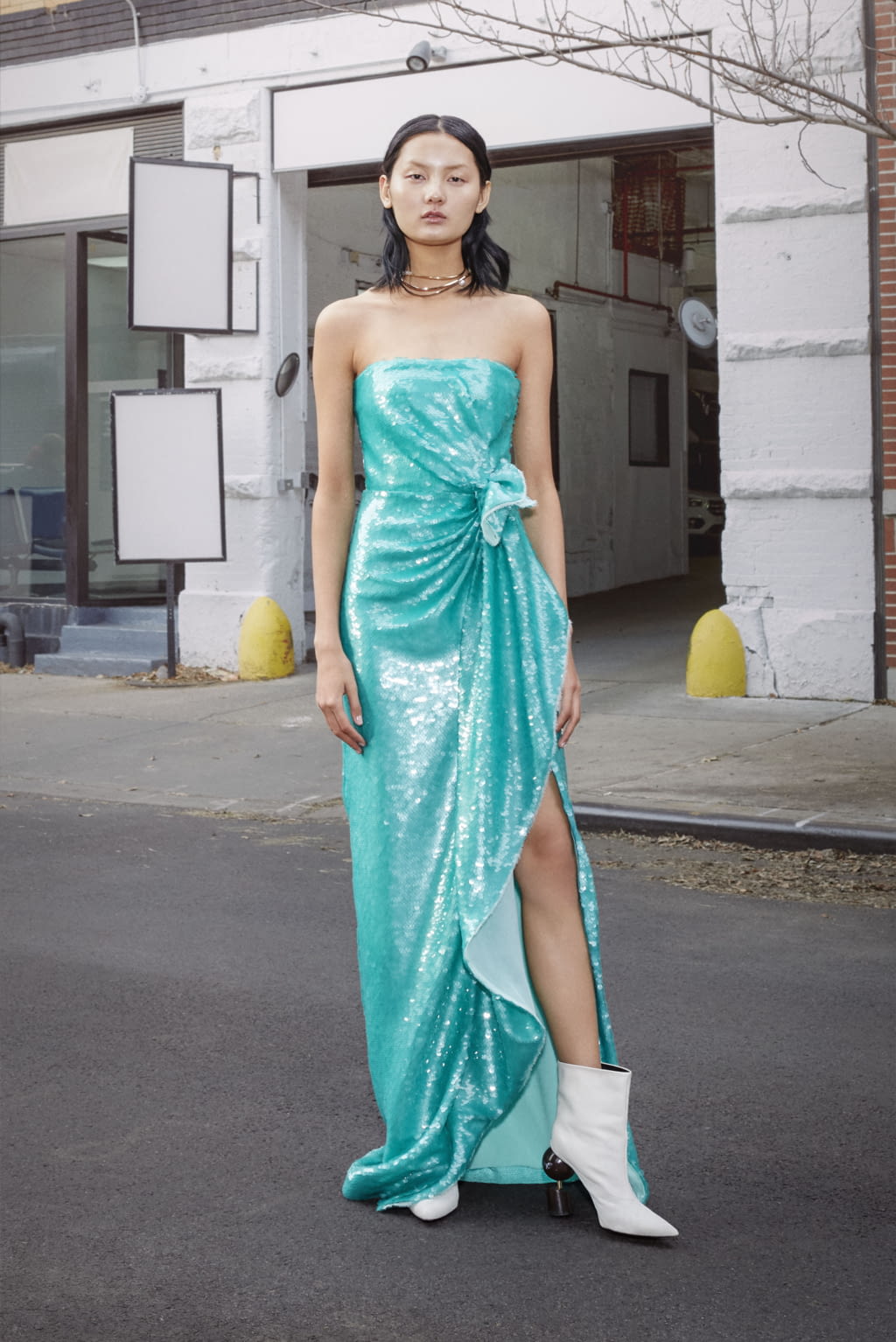 Fashion Week New York Pre-Fall 2019 look 24 from the Prabal Gurung collection 女装