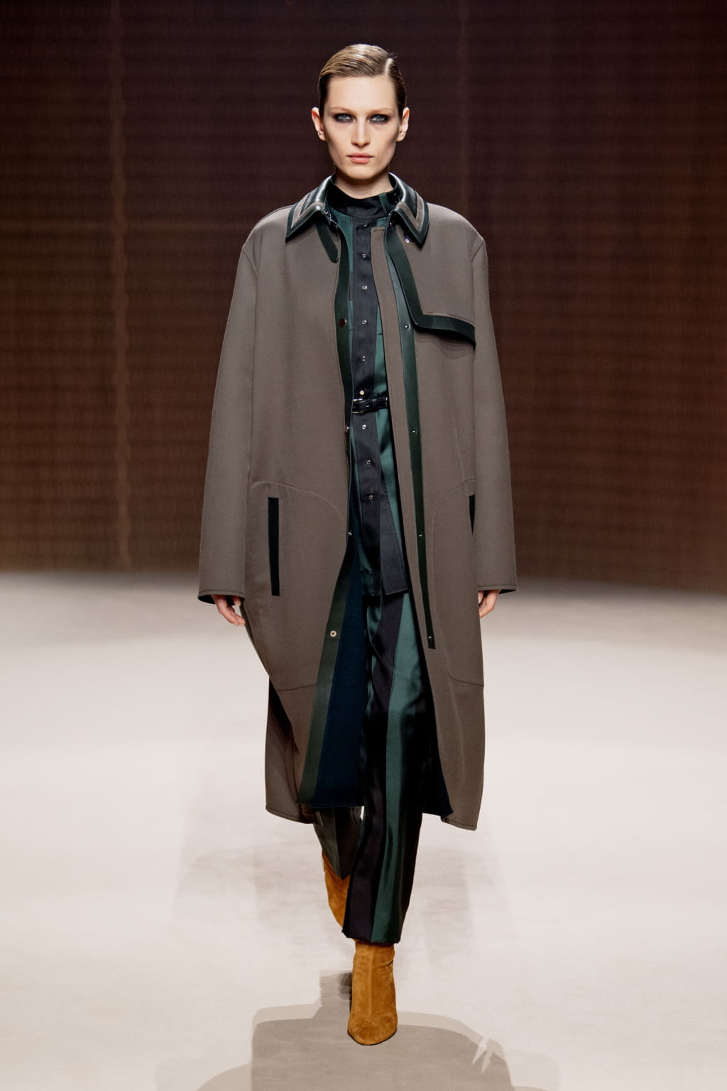 Fashion Week Paris Fall/Winter 2019 look 37 from the Hermès collection womenswear