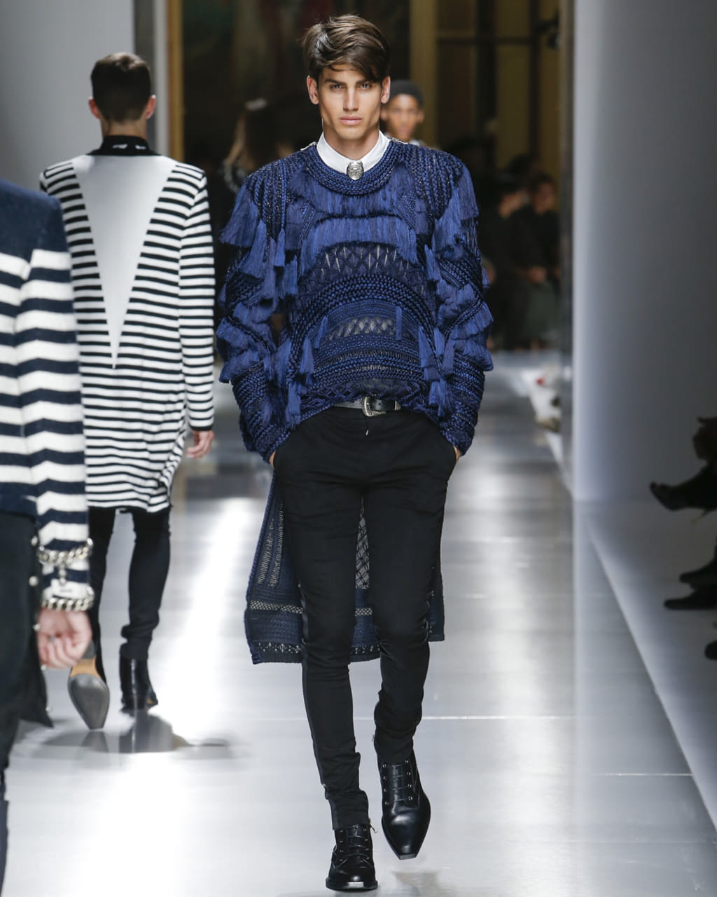 Fashion Week Paris Spring/Summer 2018 look 38 from the Balmain collection 男装