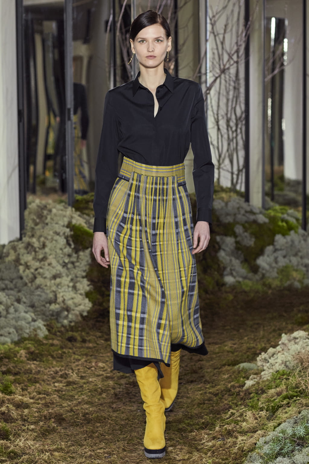 Fashion Week Paris Pre-Fall 2018 look 38 from the Hermès collection 女装