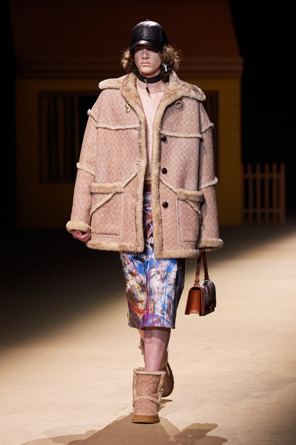Fashion Week New York Fall/Winter 2022 look 39 from the Coach collection 女装