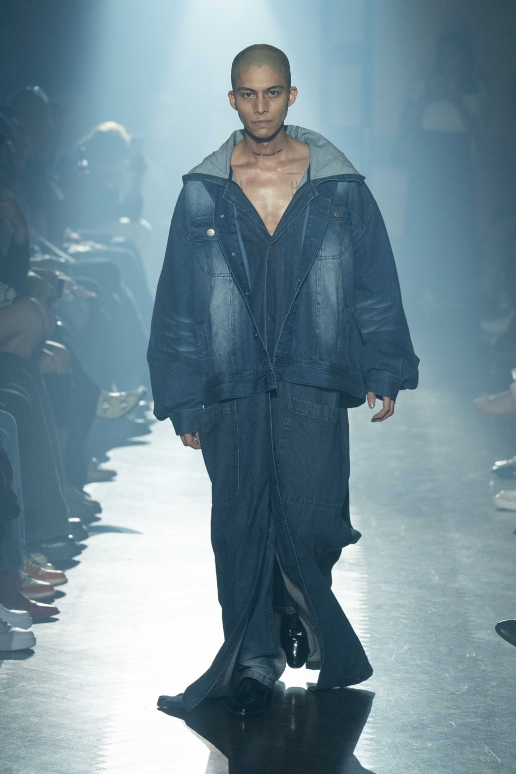Fashion Week New York Fall/Winter 2022 look 39 de la collection Willy Chavarria menswear