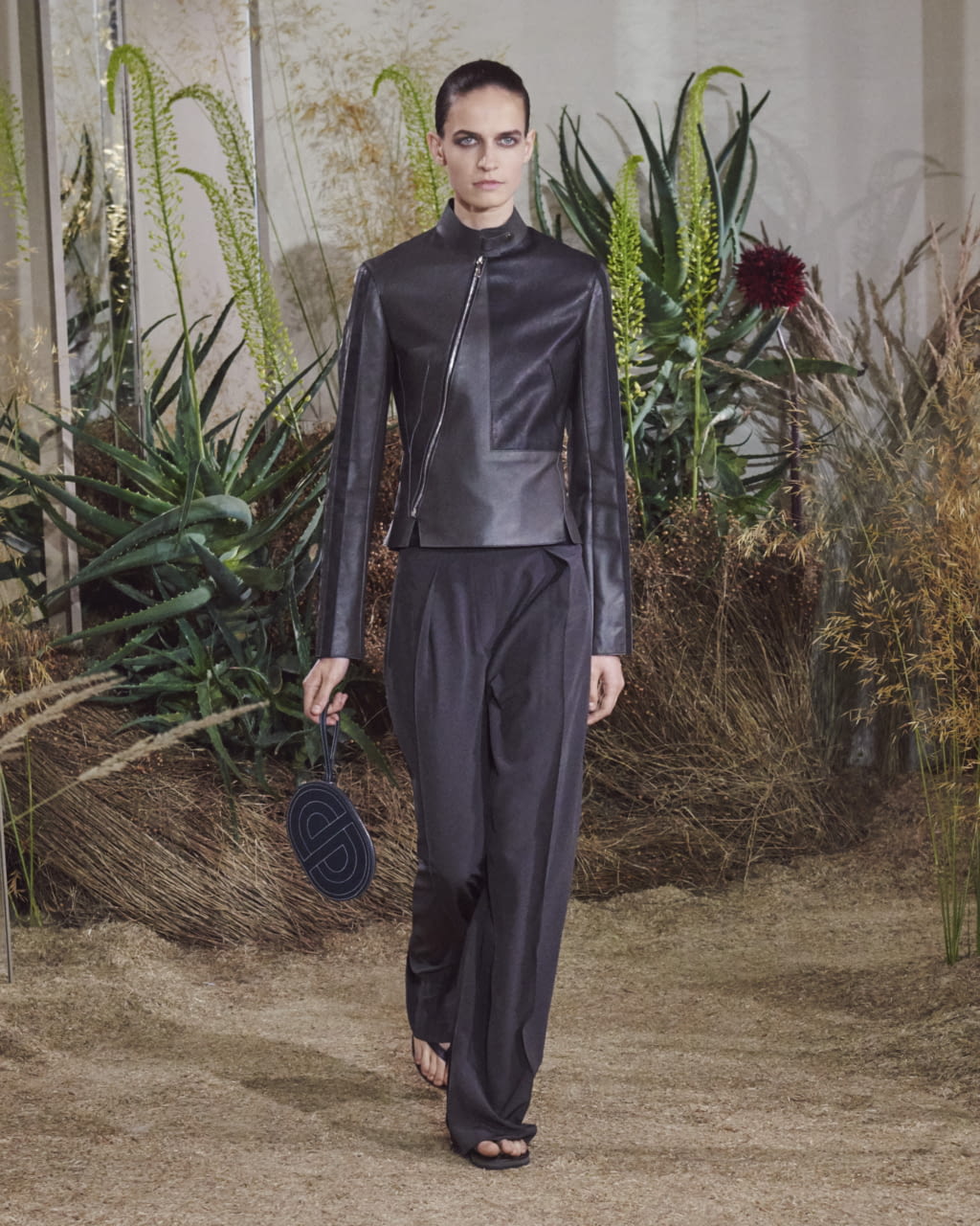 Fashion Week Paris Resort 2019 look 39 from the Hermès collection womenswear