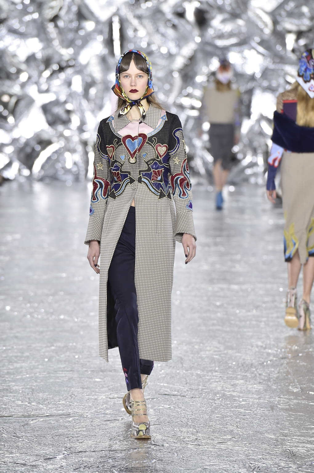 Fashion Week London Fall/Winter 2016 look 4 from the Mary Katrantzou collection 女装