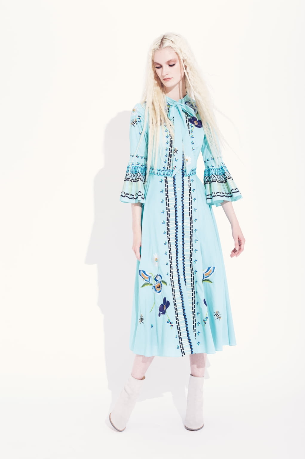 Fashion Week London Resort 2017 look 4 from the Temperley London collection womenswear