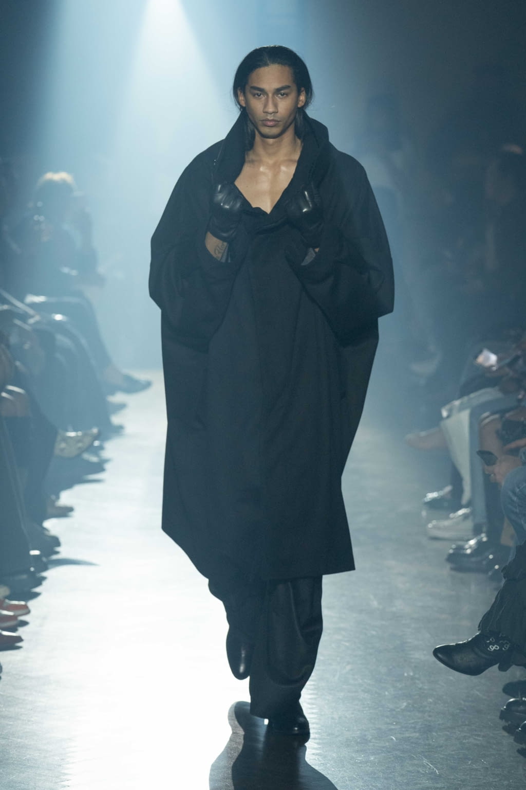 Fashion Week New York Fall/Winter 2022 look 41 from the Willy Chavarria collection 男装
