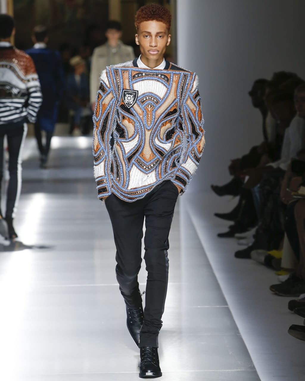 Fashion Week Paris Spring/Summer 2018 look 41 from the Balmain collection 男装