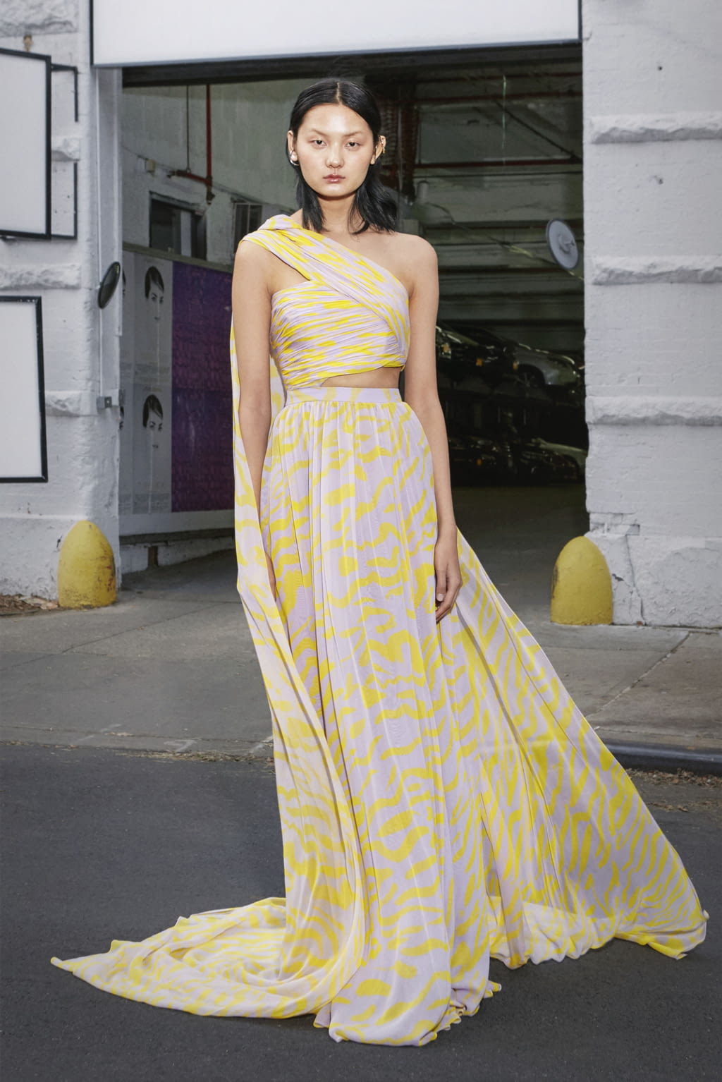Fashion Week New York Pre-Fall 2019 look 30 from the Prabal Gurung collection womenswear