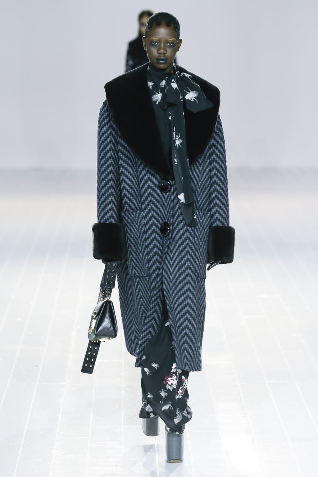 Fashion Week New York Fall/Winter 2016 look 45 from the Marc Jacobs collection womenswear