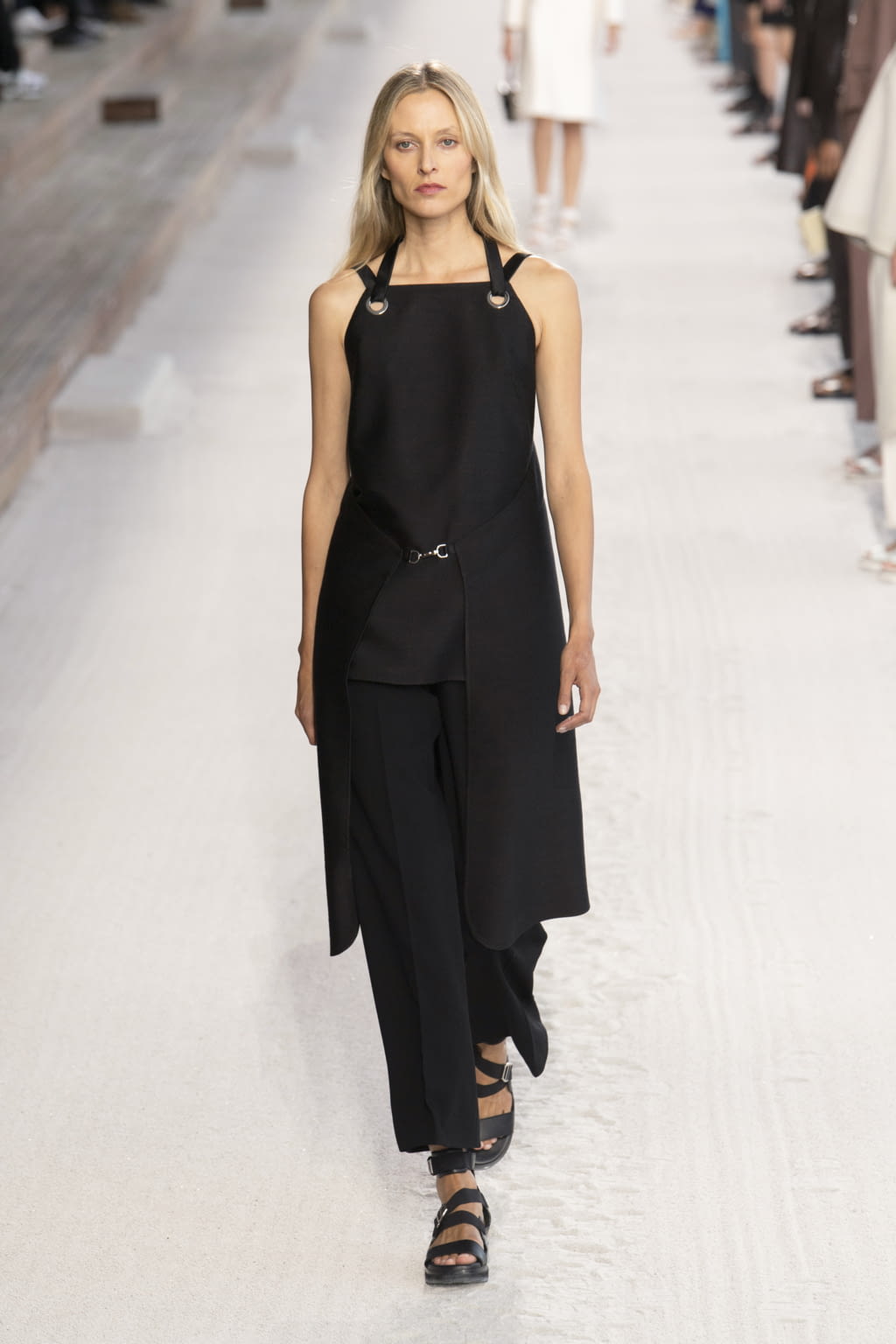Fashion Week Paris Spring/Summer 2019 look 45 de la collection Hermès womenswear
