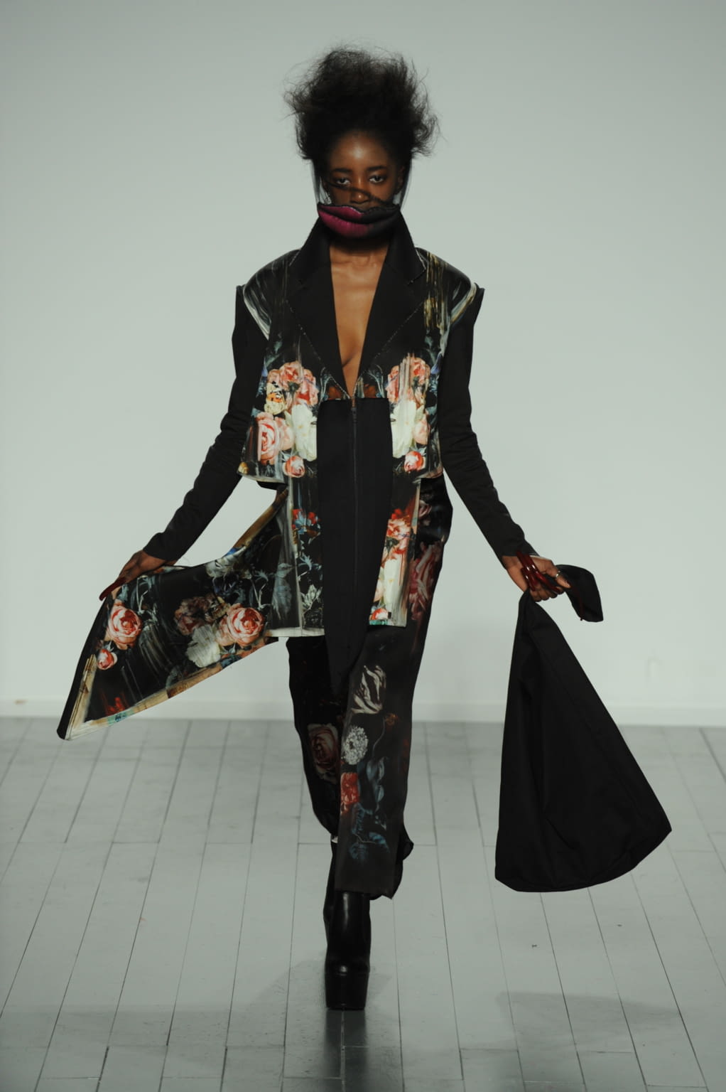 Fashion Week London Fall/Winter 2019 look 45 de la collection On:Off womenswear