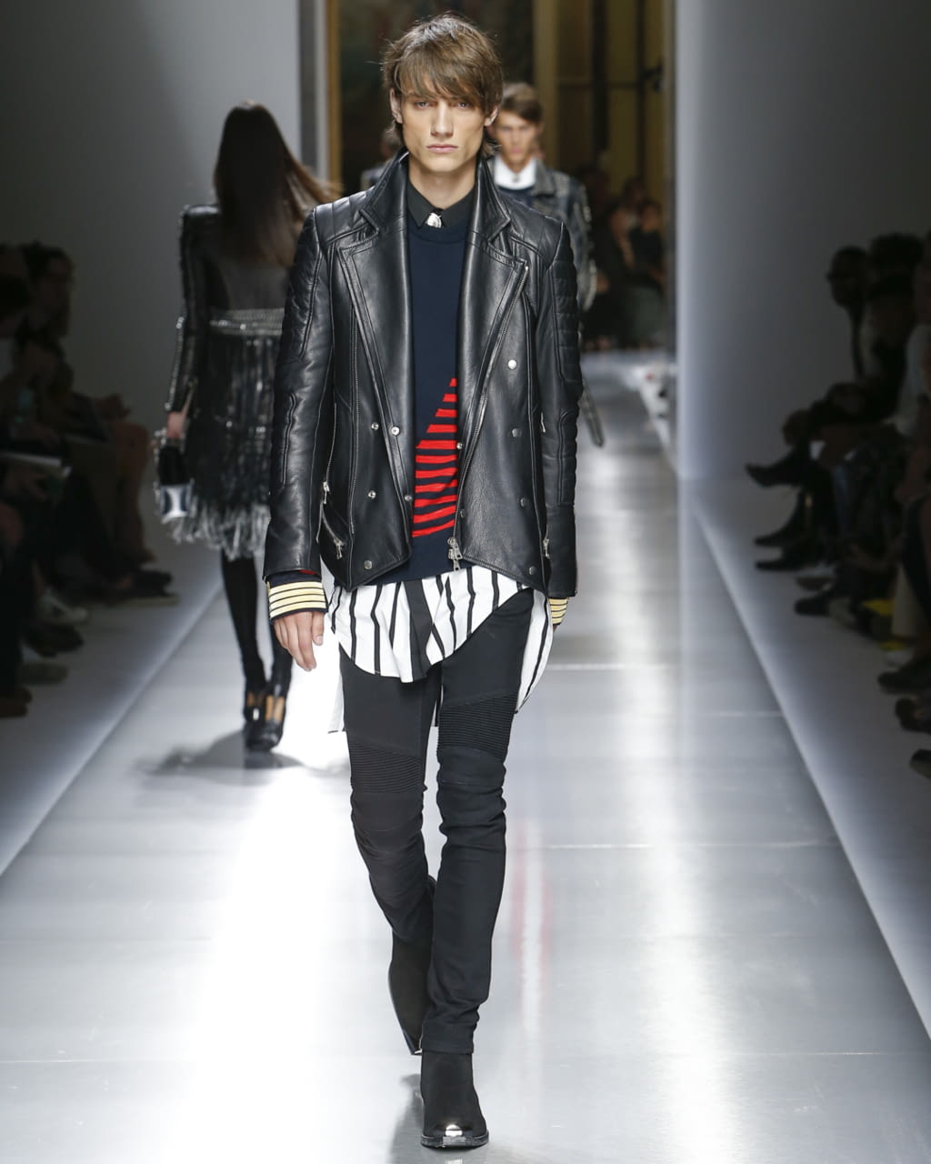 Fashion Week Paris Spring/Summer 2018 look 47 from the Balmain collection 男装