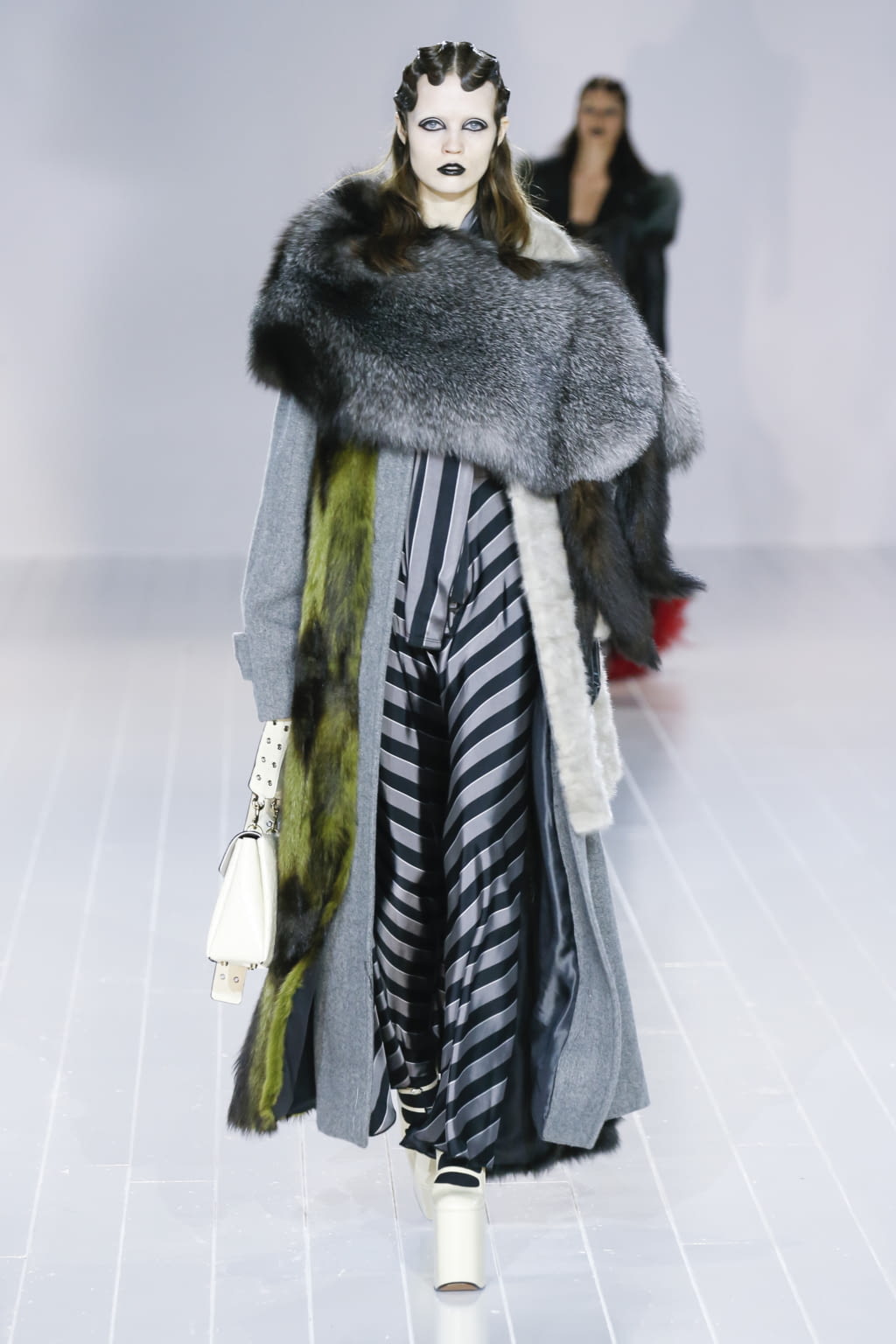 Fashion Week New York Fall/Winter 2016 look 50 from the Marc Jacobs collection womenswear