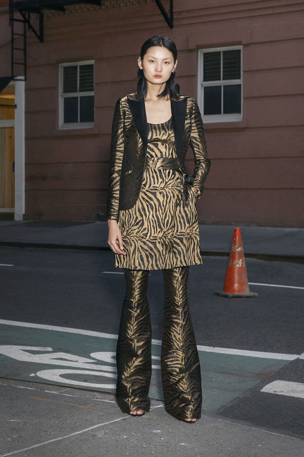 Fashion Week New York Pre-Fall 2019 look 36 from the Prabal Gurung collection womenswear
