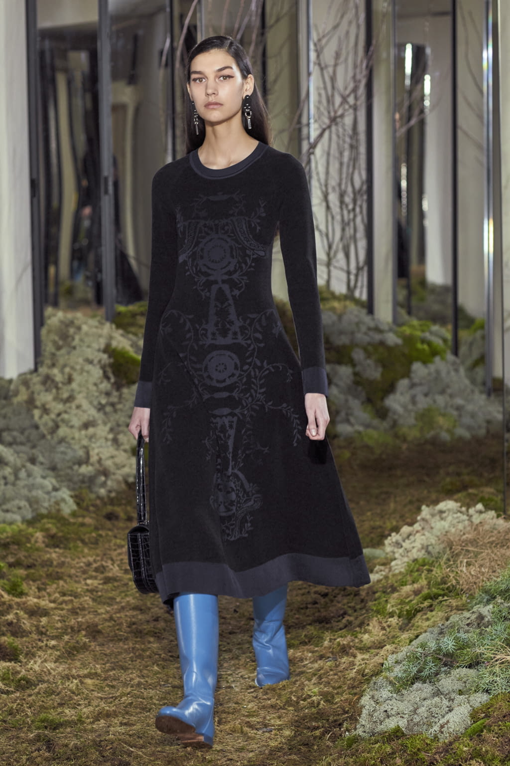 Fashion Week Paris Pre-Fall 2018 look 51 from the Hermès collection 女装