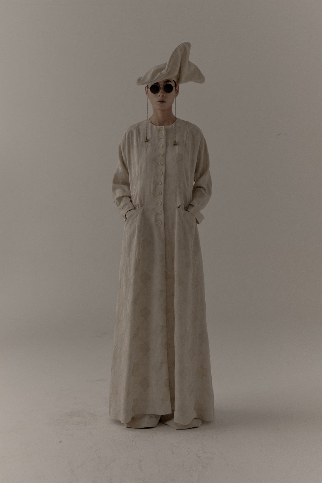 Fashion Week Paris Spring/Summer 2021 look 6 from the Uma Wang collection womenswear