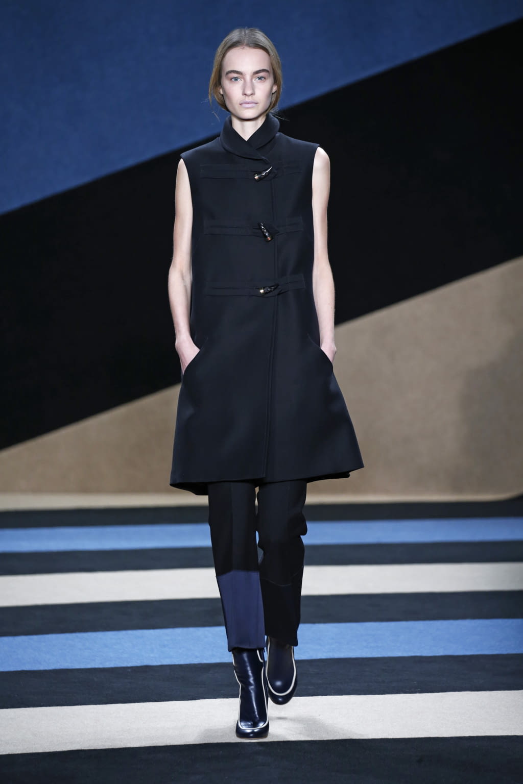 Fashion Week New York Fall/Winter 2016 look 6 from the Derek Lam collection womenswear