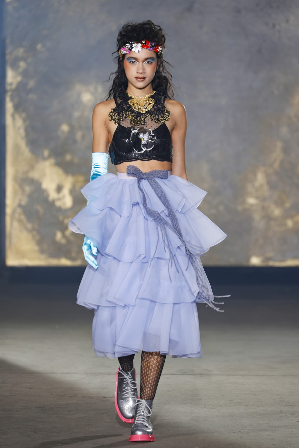 Fashion Week Paris Spring/Summer 2021 look 6 from the Viktor & Rolf collection couture