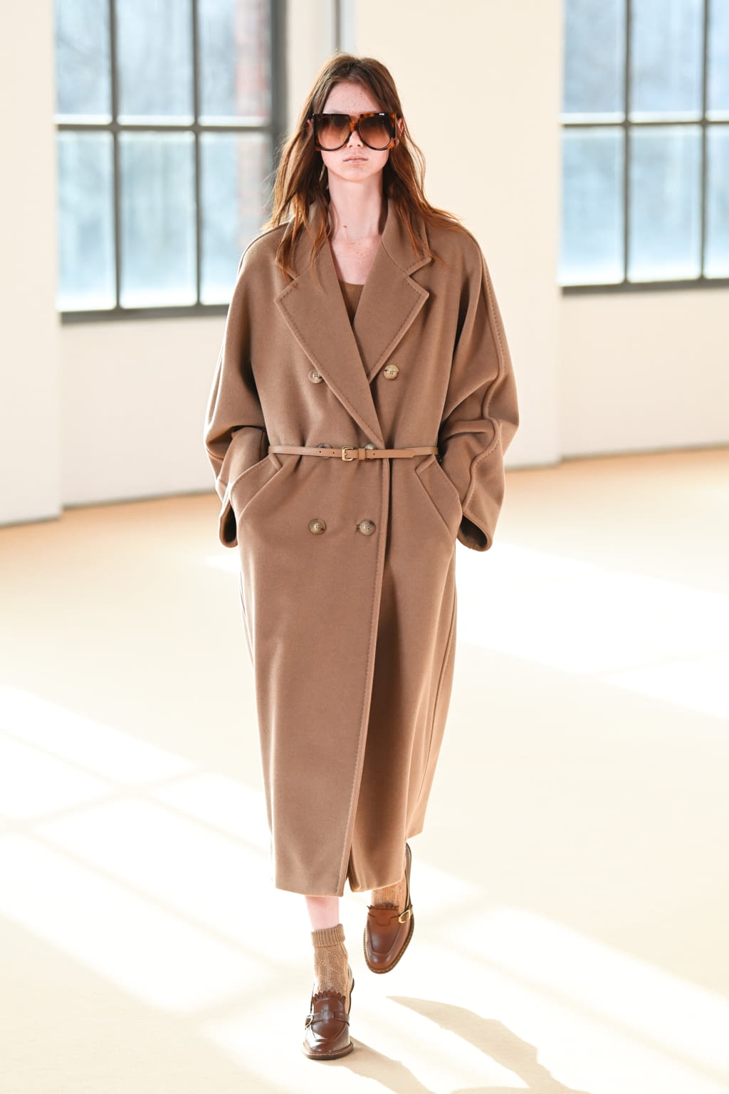 Fashion Week Milan Fall/Winter 2021 look 6 from the Max Mara collection 女装