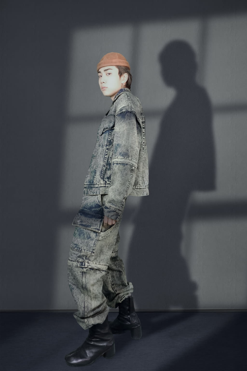 Fashion Week London Fall/Winter 2021 look 14 from the 8IGB community clothing collection 男装