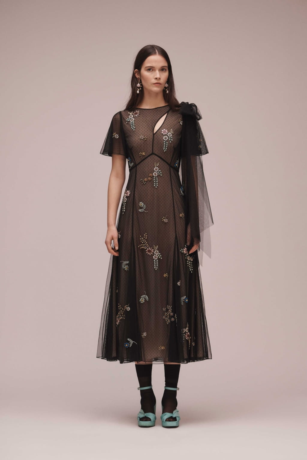 Fashion Week London Pre-Fall 2018 look 7 from the Erdem collection womenswear