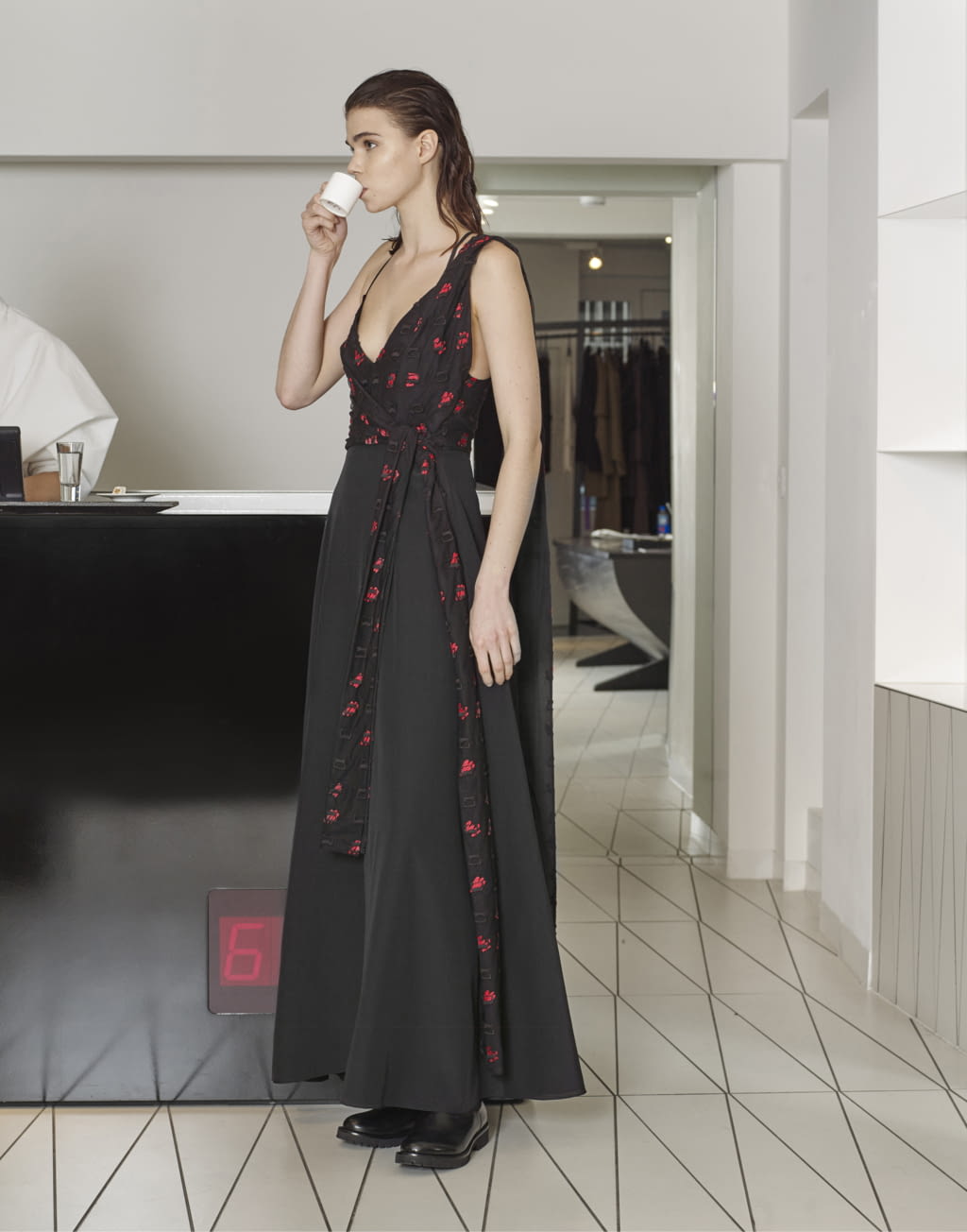 Fashion Week London Pre-Fall 2018 look 8 from the Chalayan collection womenswear