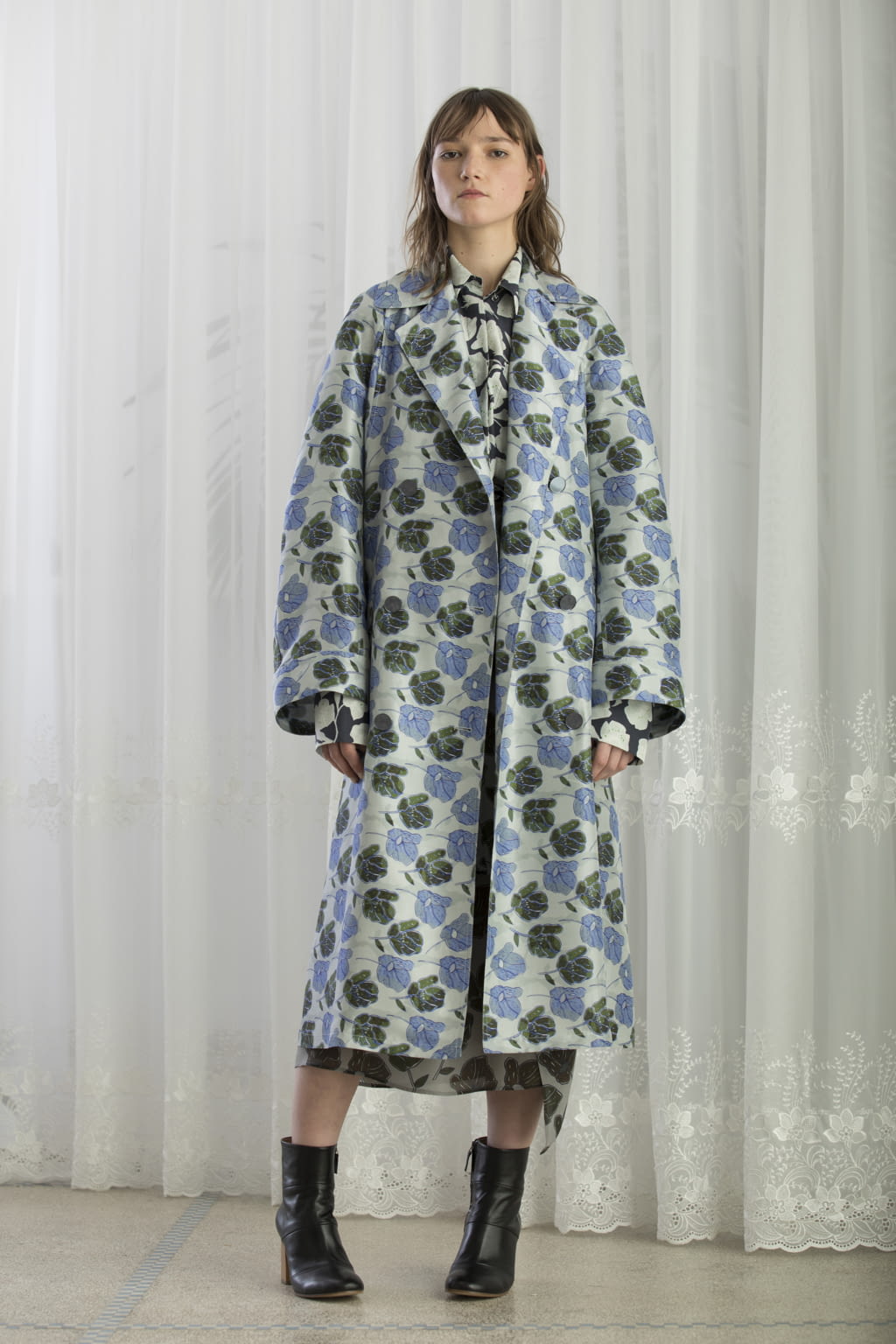 Fashion Week Paris Pre-Fall 2018 look 8 from the Christian Wijnants collection 女装