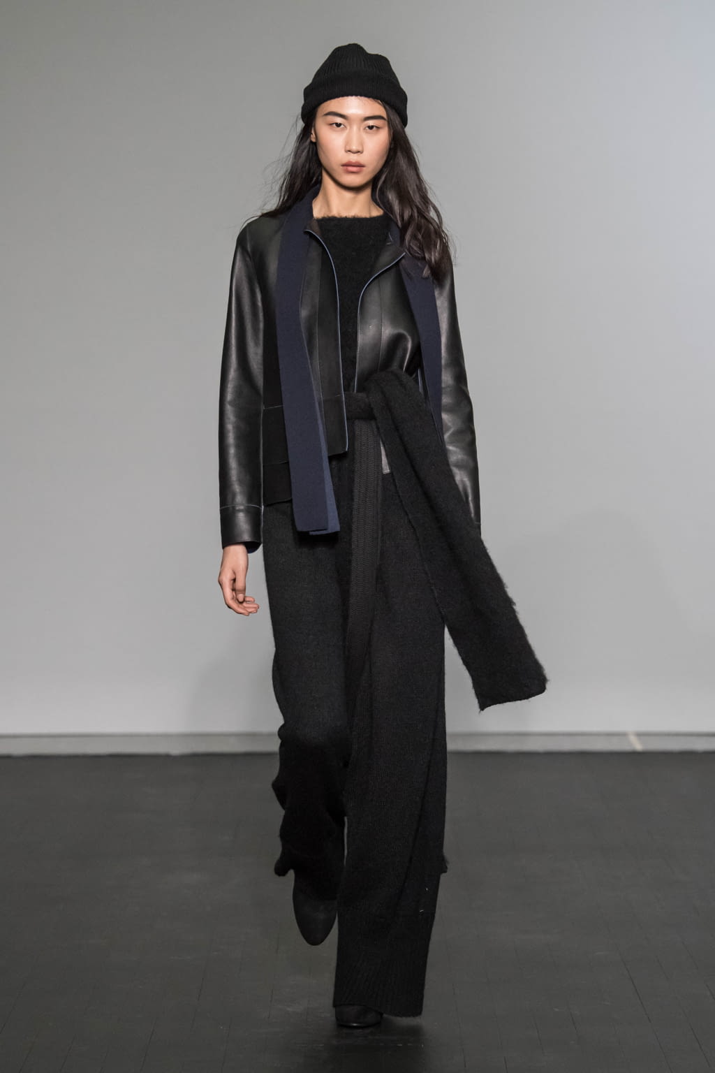 Fashion Week Paris Fall/Winter 2018 look 9 de la collection Nobi Talai womenswear