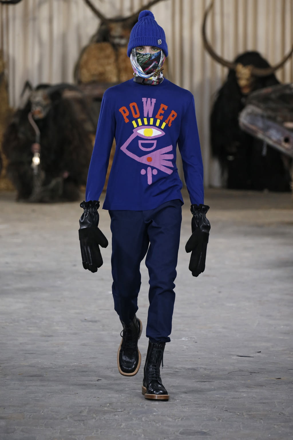 Fashion Week Paris Fall/Winter 2017 look 9 from the Walter Van Beirendonck collection menswear
