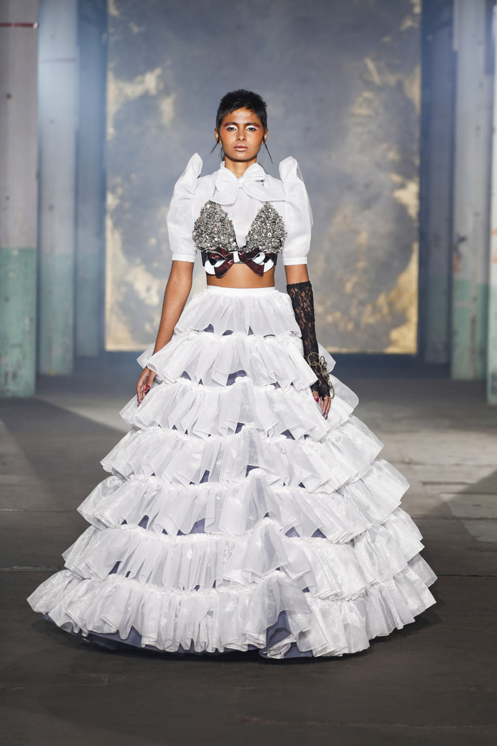 Fashion Week Paris Spring/Summer 2021 look 9 from the Viktor & Rolf collection 高级定制