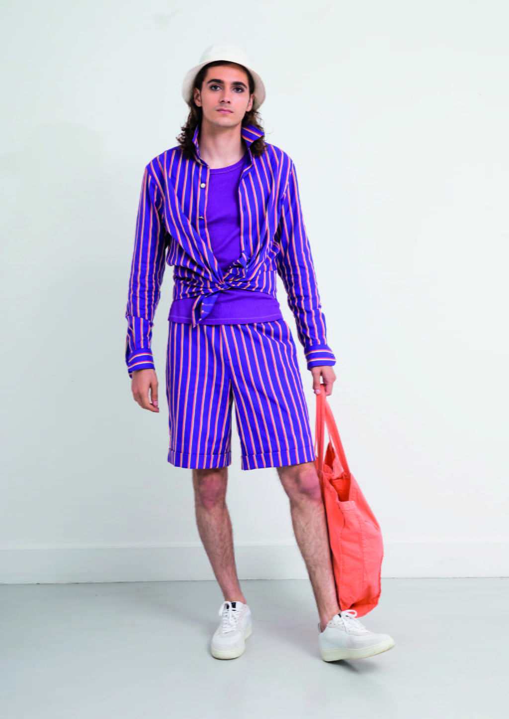 Fashion Week Paris Spring/Summer 2022 look 39 from the Agnès B collection menswear