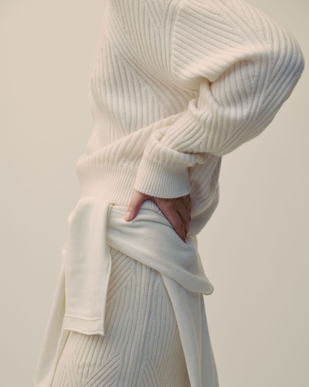 Fashion Week Paris Spring/Summer 2025 look 2 from the Eric Bompard collection womenswear
