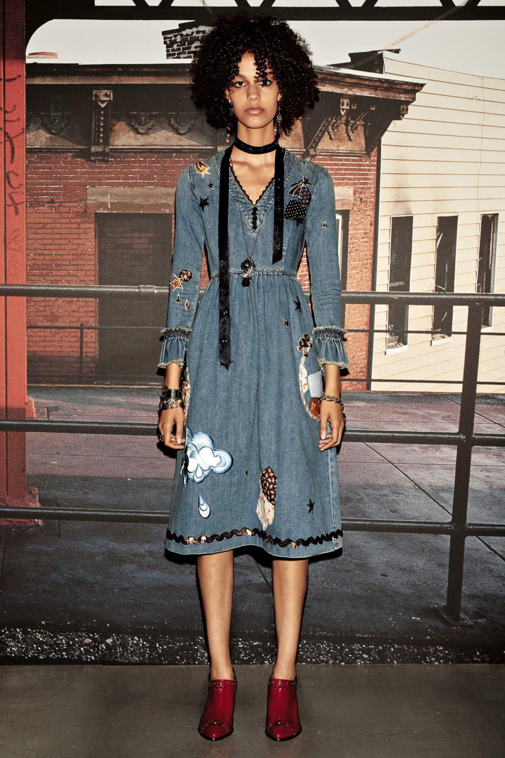 Fashion Week New York Resort 2018 look 2 from the Coach collection womenswear