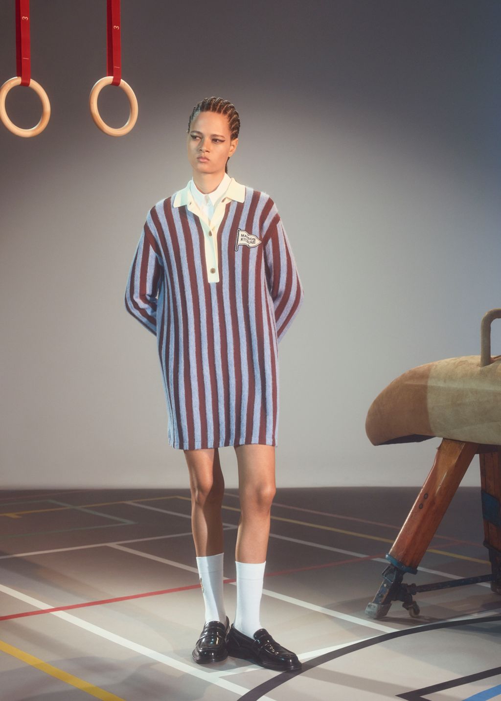 Fashion Week Paris Fall/Winter 2023 look 2 from the Maison Kitsuné collection womenswear