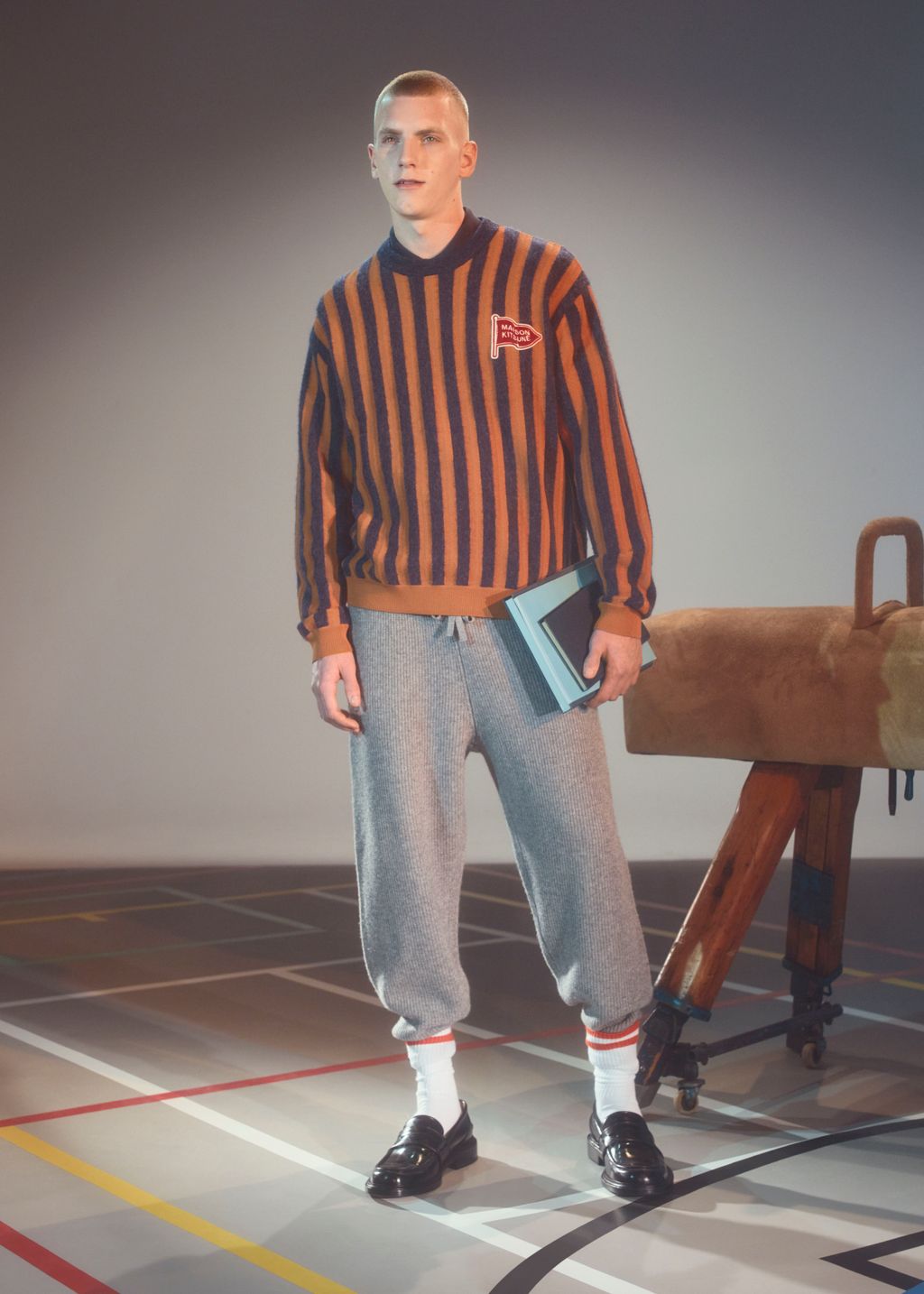 Fashion Week Paris Fall/Winter 2023 look 3 from the Maison Kitsuné collection menswear
