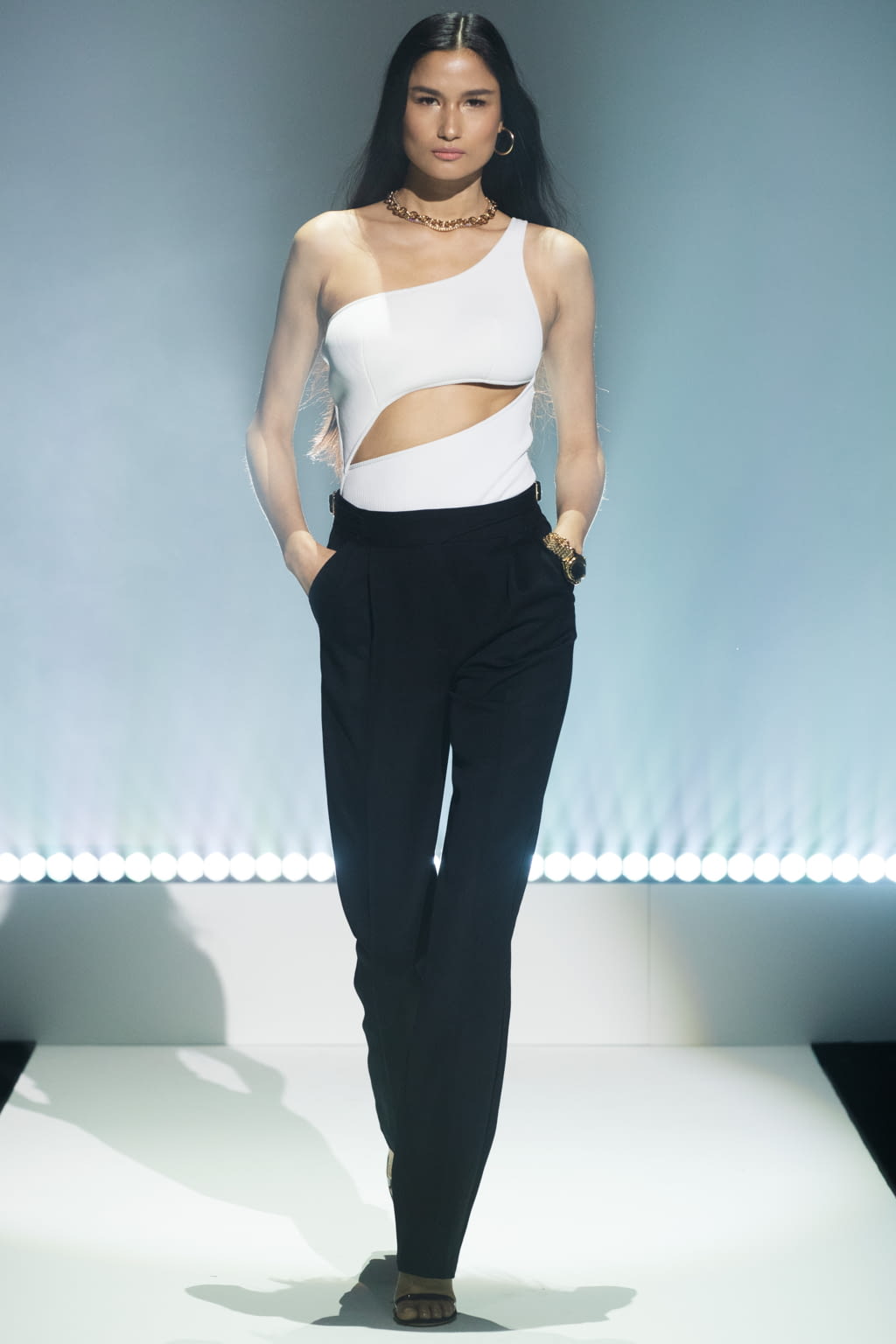 Fashion Week New York Spring/Summer 2021 look 13 from the Brandon Maxwell collection 女装