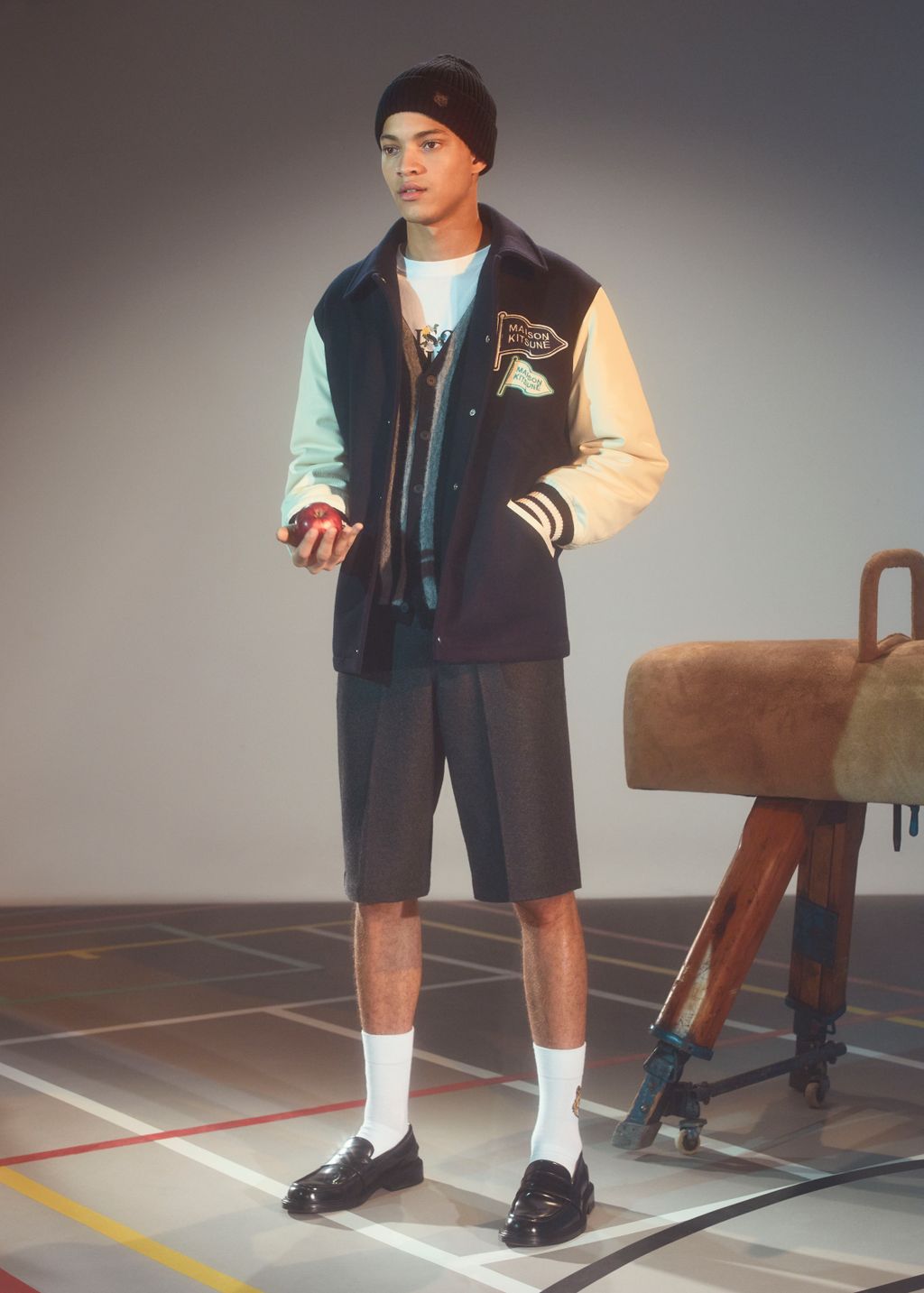 Fashion Week Paris Fall/Winter 2023 look 5 from the Maison Kitsuné collection menswear