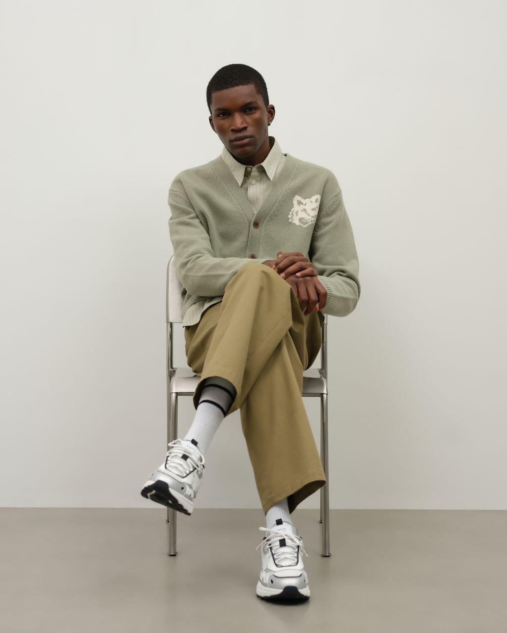 Fashion Week Paris Fall/Winter 2025 look 9 from the Maison Kitsuné collection 女装