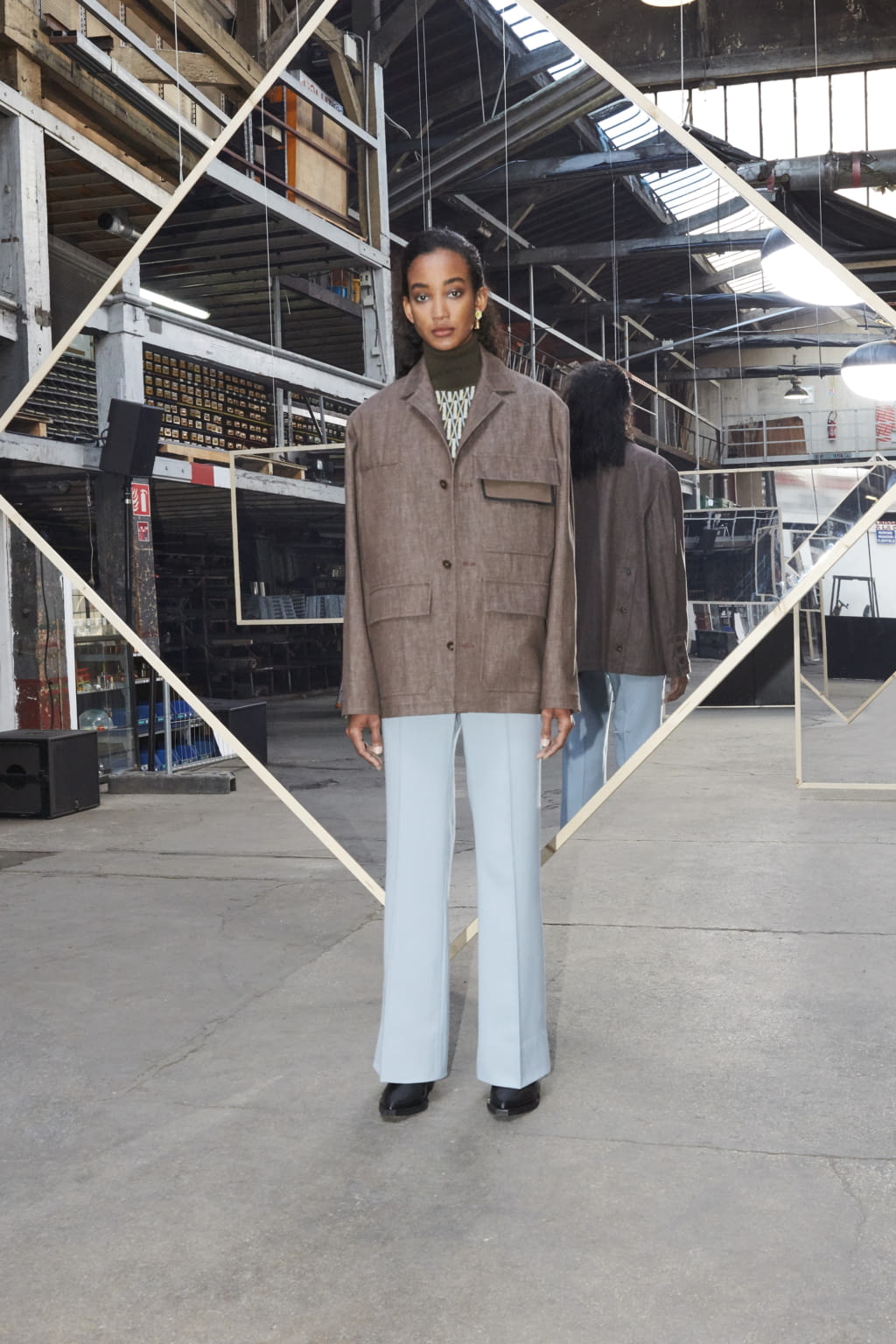 Fashion Week Paris Fall/Winter 2020 look 9 from the Maison Kitsuné collection 女装