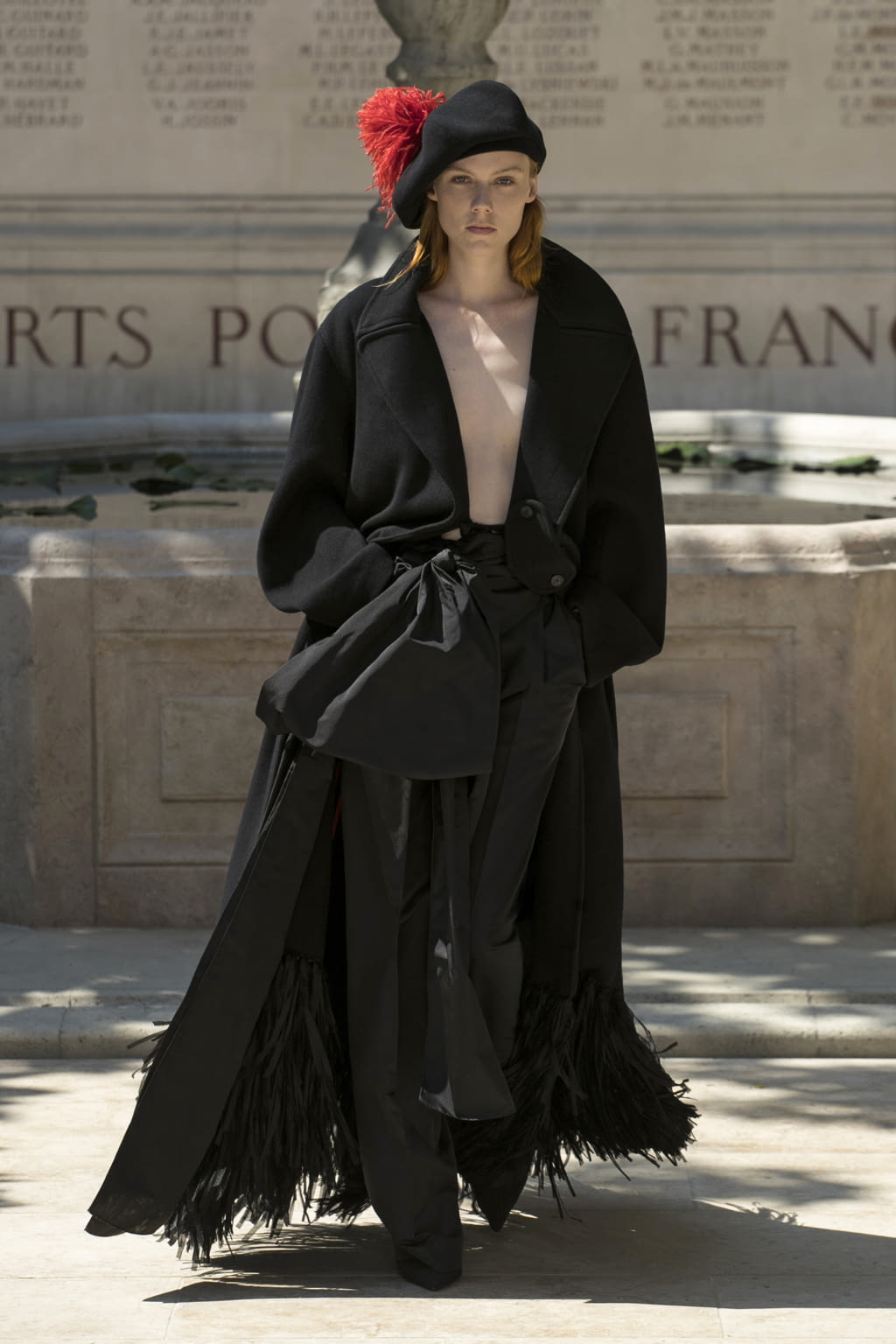 Fashion Week Paris Fall/Winter 2018 look 1 from the Sonia Rykiel collection couture