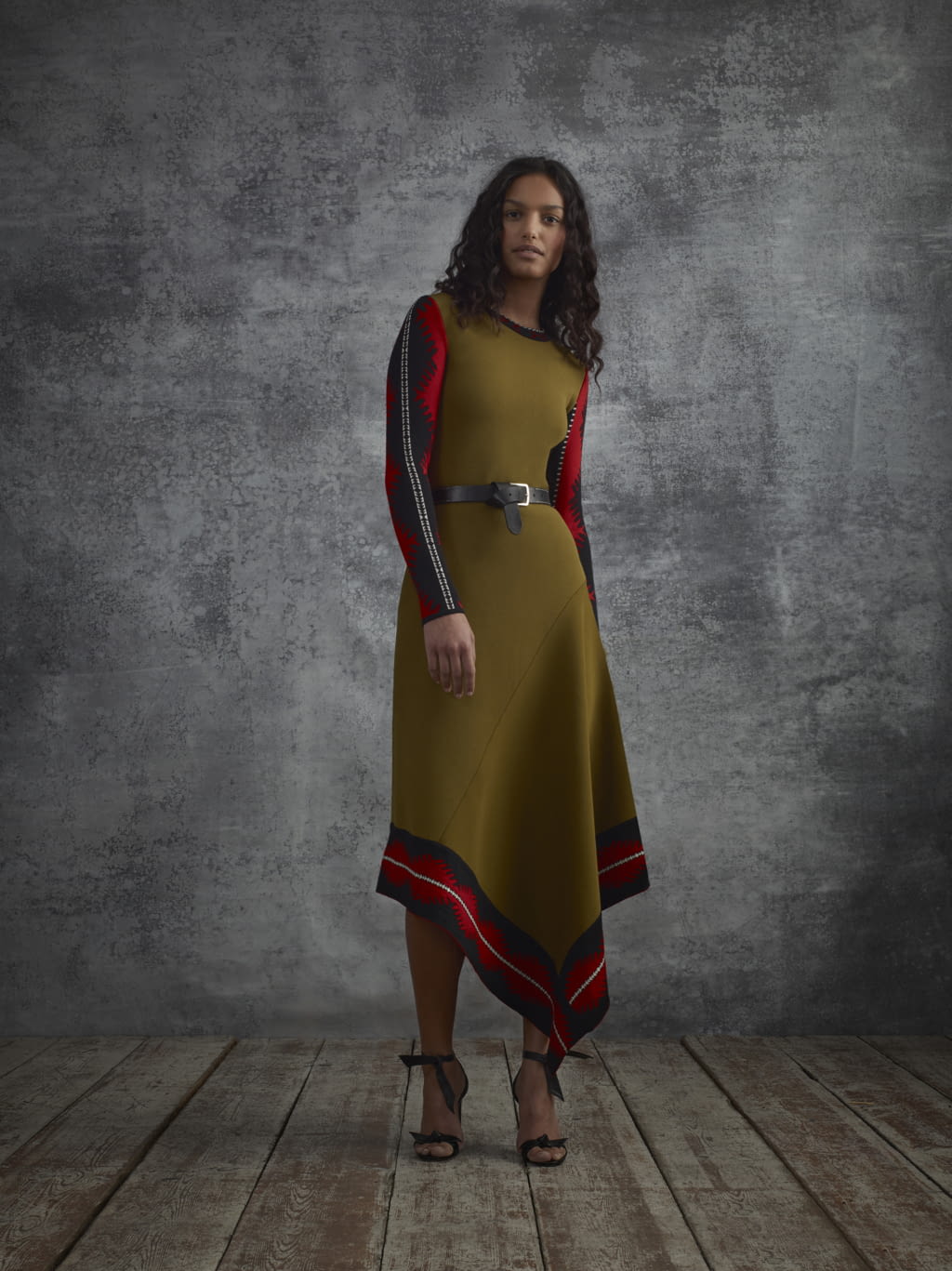 Fashion Week London Pre-Fall 2018 look 6 from the Temperley London collection 女装