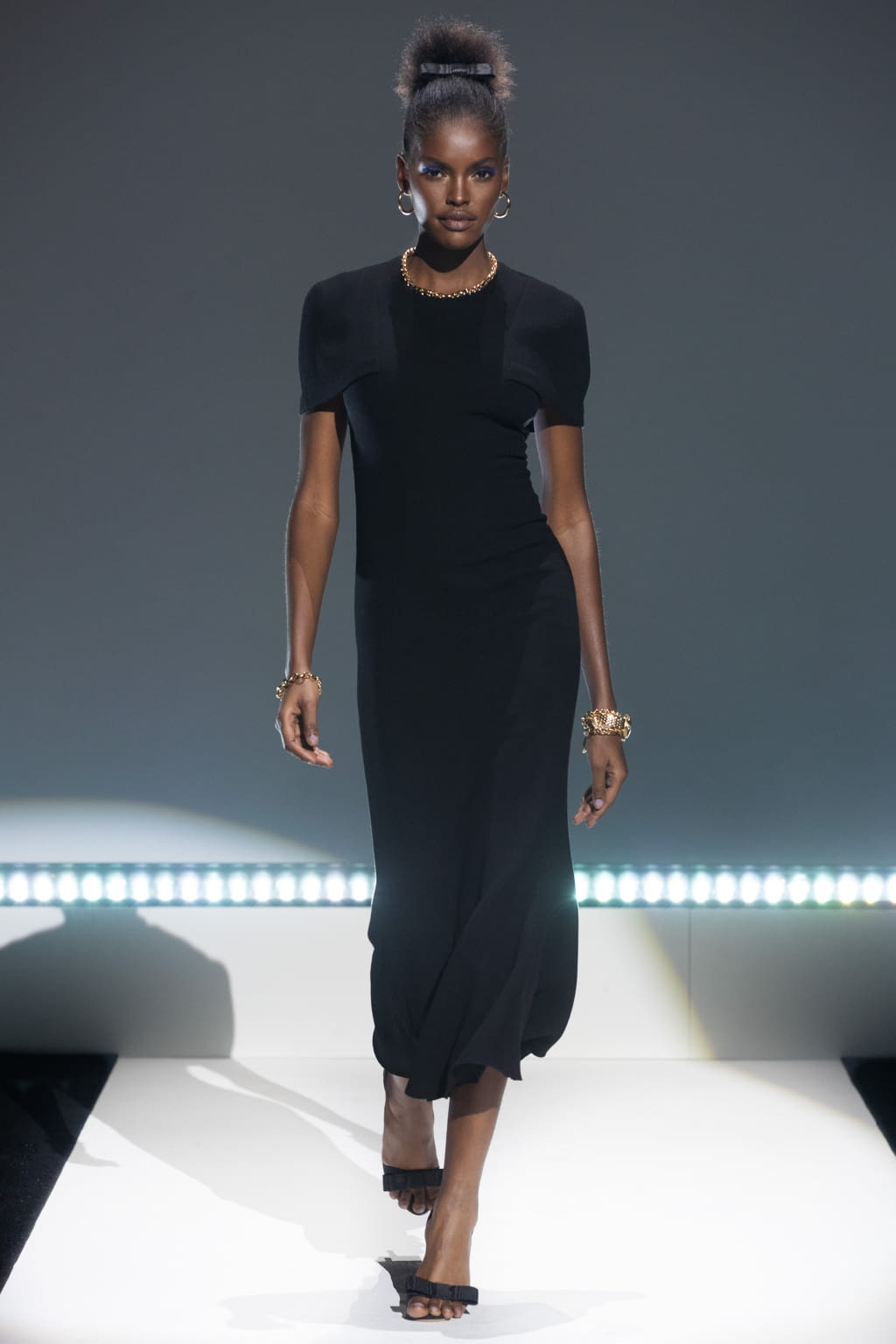 Fashion Week New York Spring/Summer 2021 look 18 from the Brandon Maxwell collection womenswear