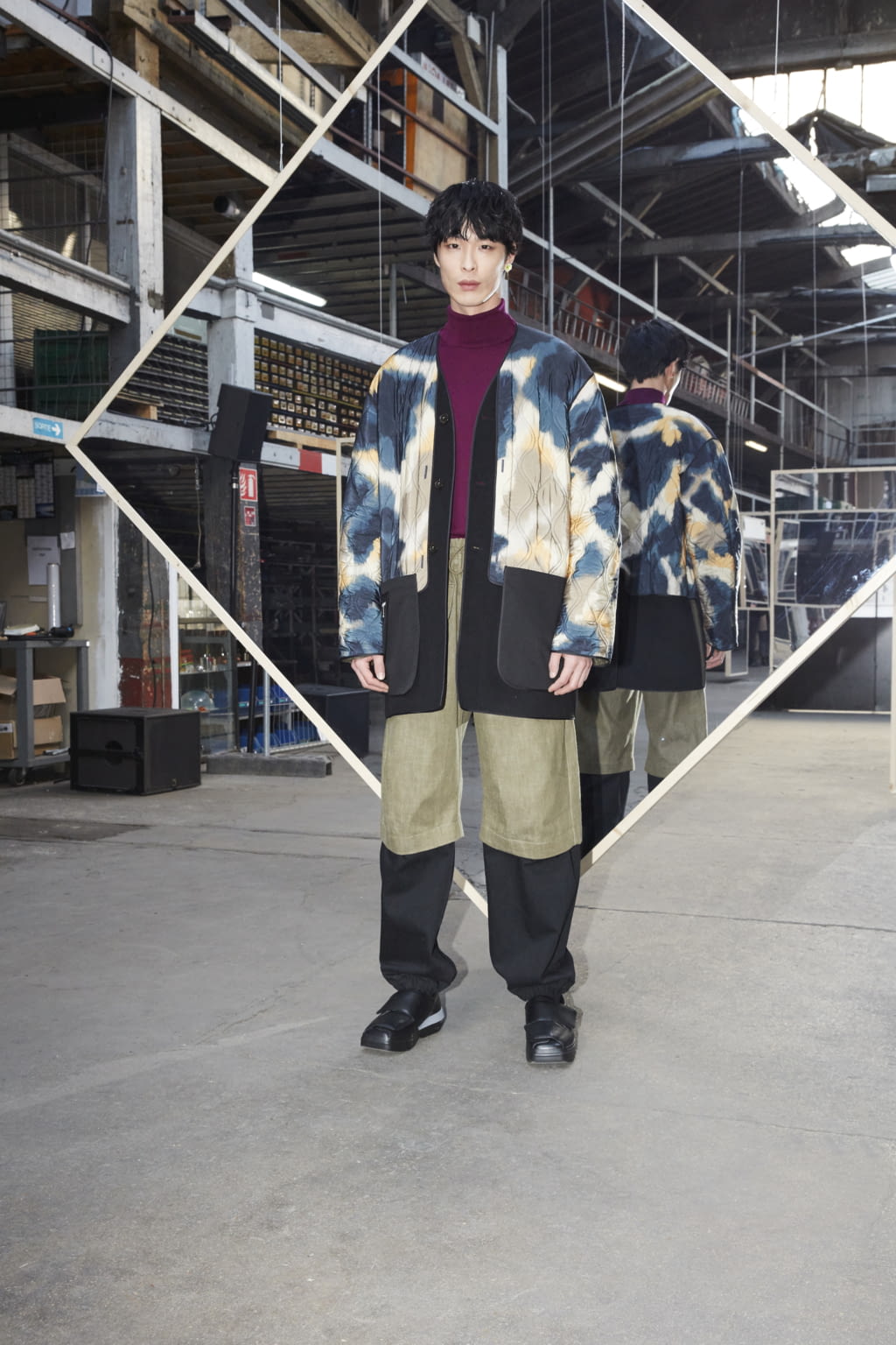 Fashion Week Paris Fall/Winter 2020 look 13 from the Maison Kitsuné collection 男装