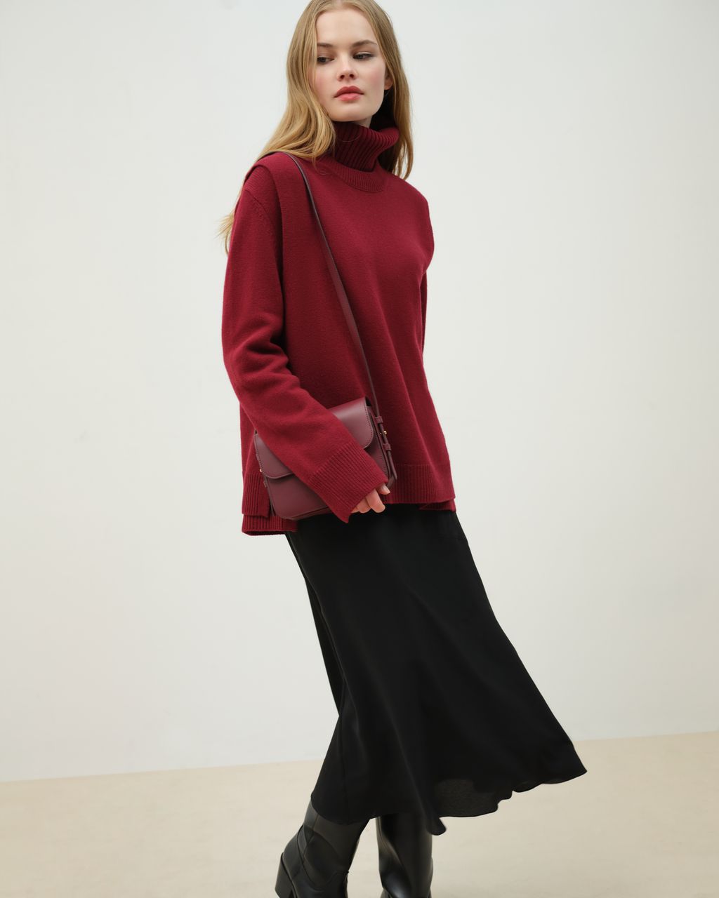 Fashion Week Paris Fall/Winter 2025 look 15 from the Maison Kitsuné collection 女装