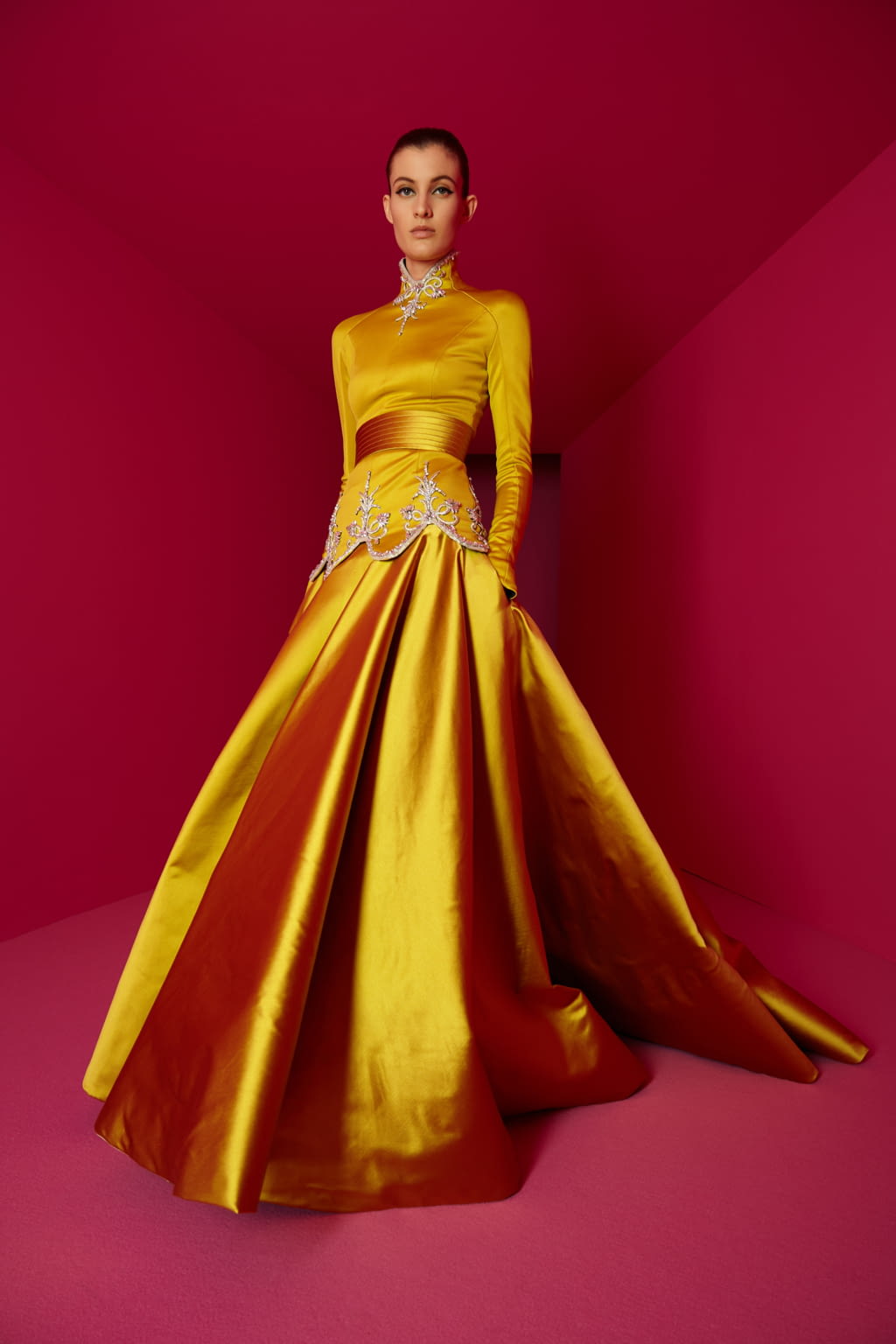 Fashion Week Paris Fall/Winter 2020 look 14 from the Alexis Mabille collection couture