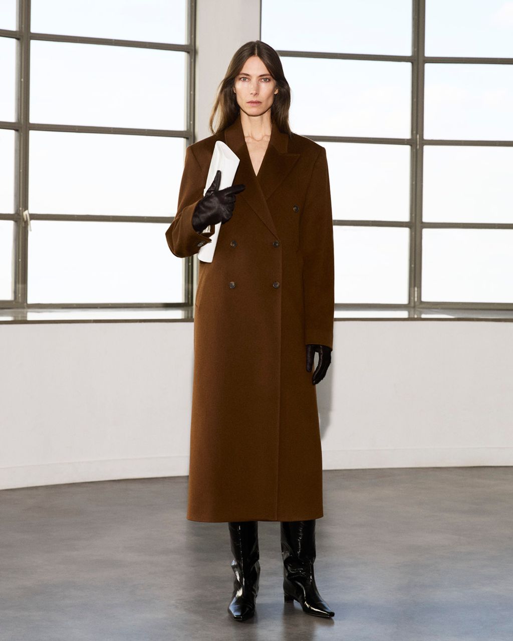 Fashion Week Paris Fall/Winter 2025 look 21 de la collection Loulou de Saison womenswear